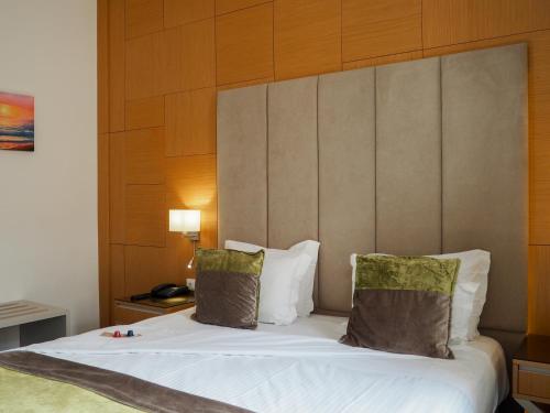 Habitación Doble adaptada para personas con discapacidad - 1 o 2 camas del hotel THE ONE Grand Hotel da Póvoa. Foto 6