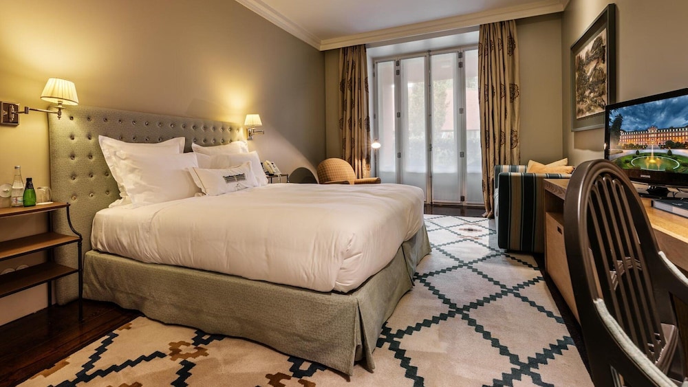 Habitación con jardín del hotel Vidago Palace. Foto 4