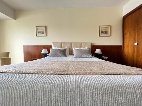 Habitación doble con balcón del hotel Santana and Spa
