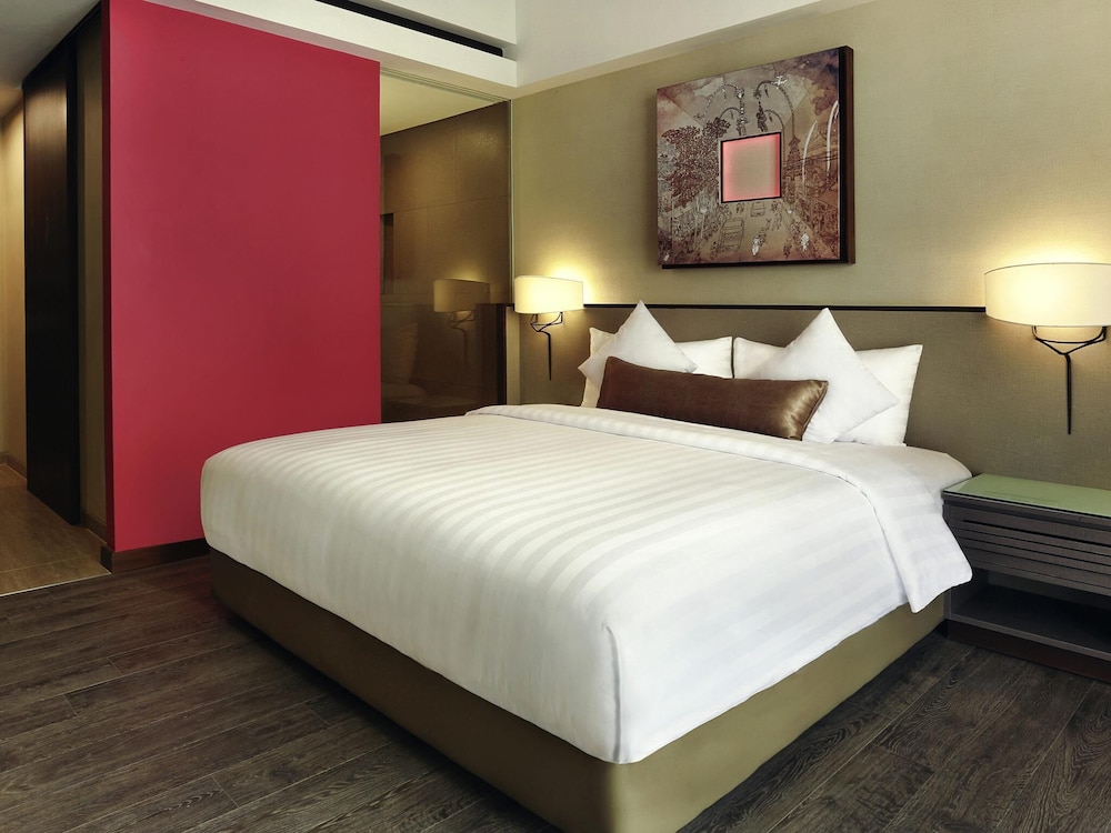 Habitación Superior - 1 cama king del hotel Mercure Bali Legian. Foto 4