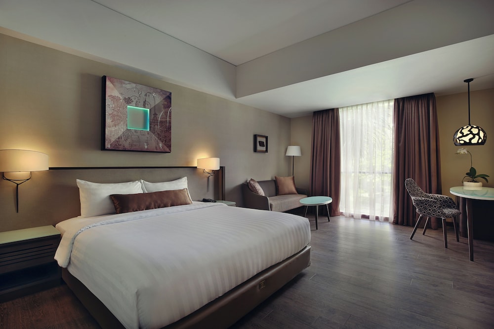 Habitación Superior - 1 cama king del hotel Mercure Bali Legian. Foto 5