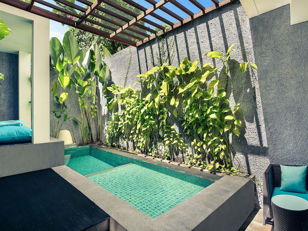 Habitación Deluxe Piscina Privada - 1 Cama King del hotel Mercure Bali Legian. Foto 8
