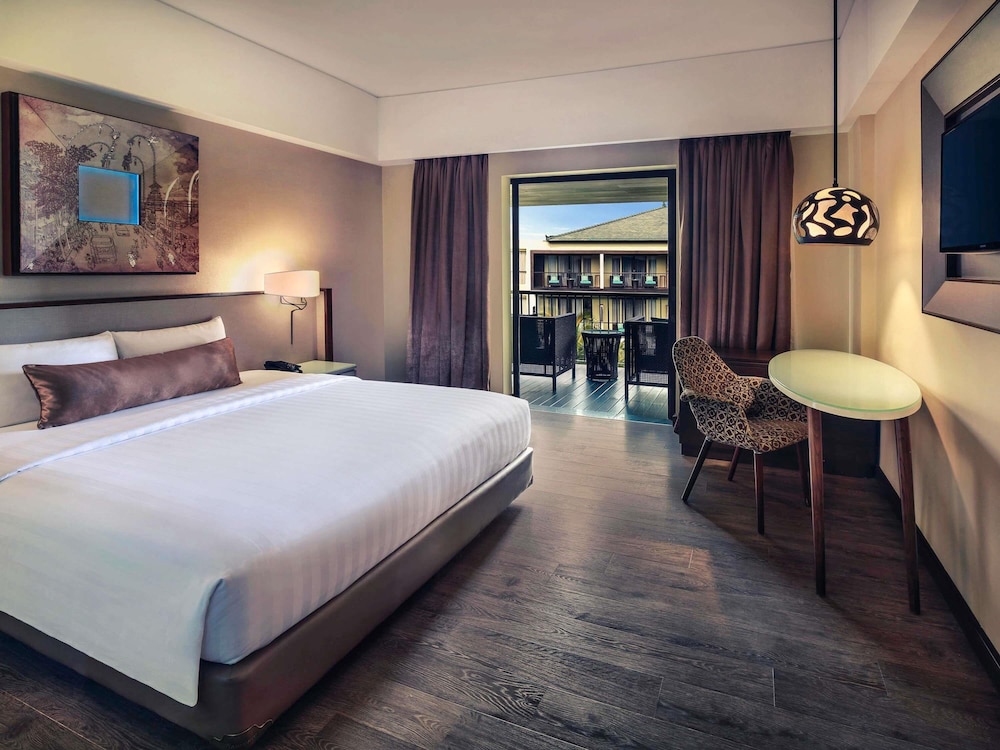 Habitación Deluxe, Balcón - 1 Cama King del hotel Mercure Bali Legian. Foto 3