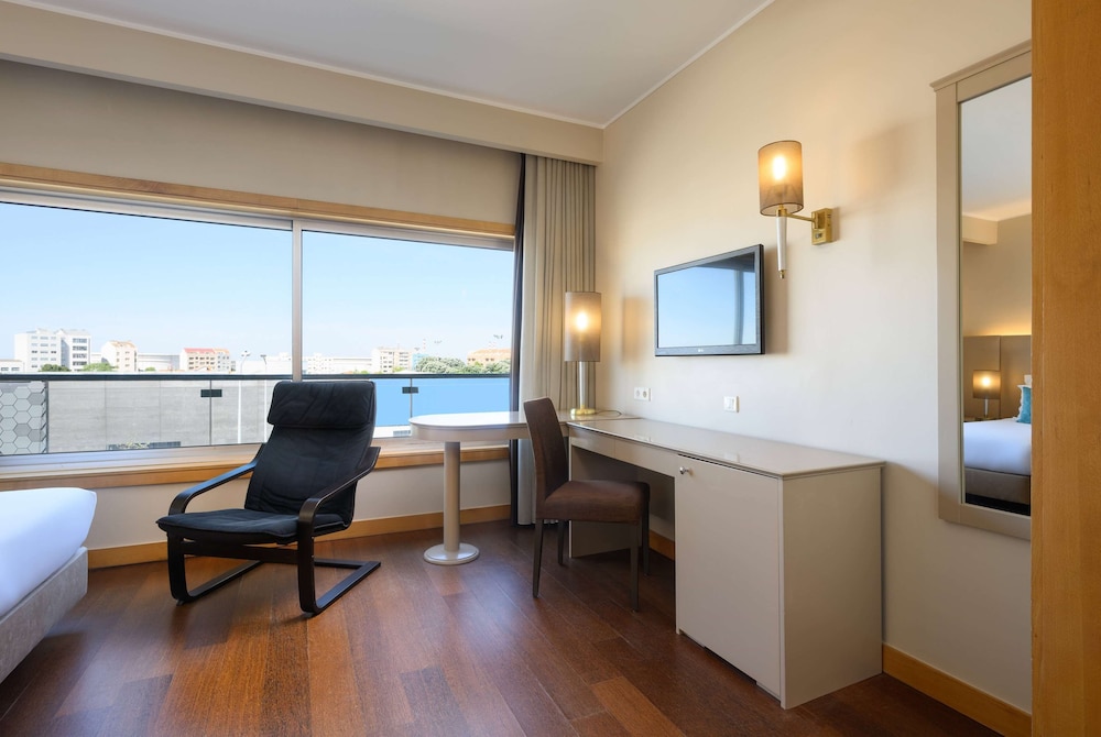 Habitación Deluxe, 2 camas individuales, no fumadores del hotel Tryp By Wyndham Porto Expo. Foto 2