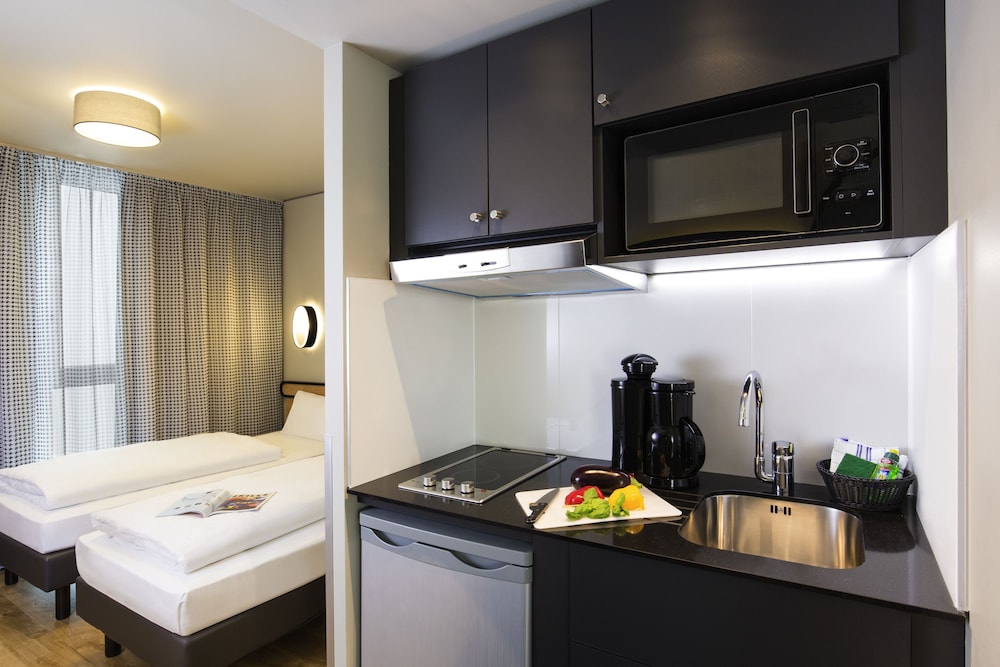 Estudio con cama doble del hotel Adagio Access München City Olympiapark. Foto 5