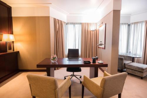 Suite Presidencial del hotel Crowne Plaza Porto, An Ihg