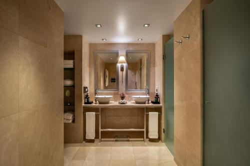 Suite Presidencial del hotel Crowne Plaza Porto, An Ihg. Foto 1