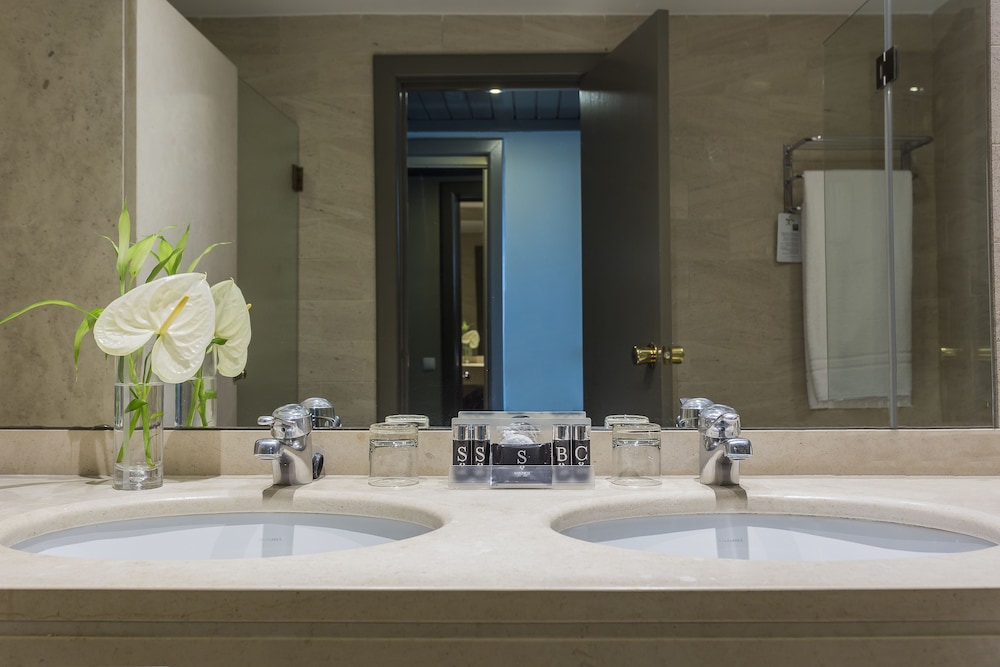 Habitación ejecutiva con 2 camas individuales del hotel Hf Ipanema Park. Foto 4