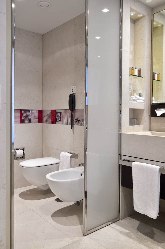 Deluxe Twin Room del hotel Porto Palácio By The Editory. Foto 2