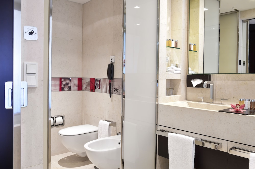 Habitación Deluxe doble del hotel Porto Palácio By The Editory. Foto 7