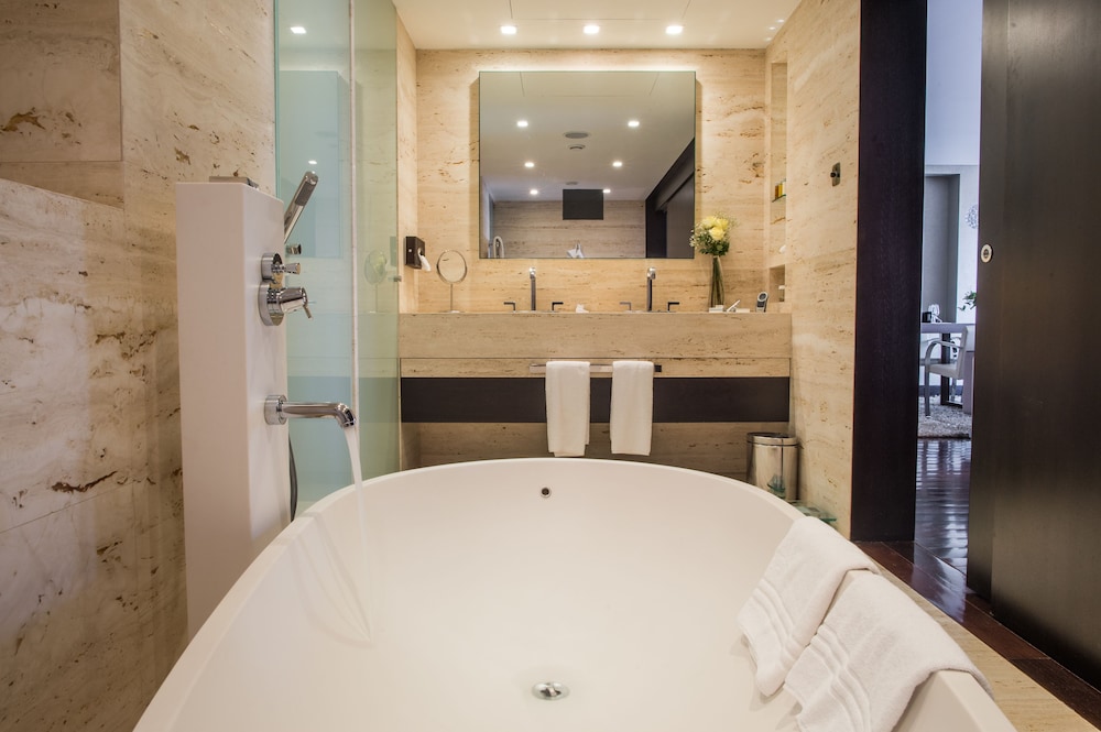 Ático, cocina básica, vistas al río del hotel Porto Palácio By The Editory. Foto 4