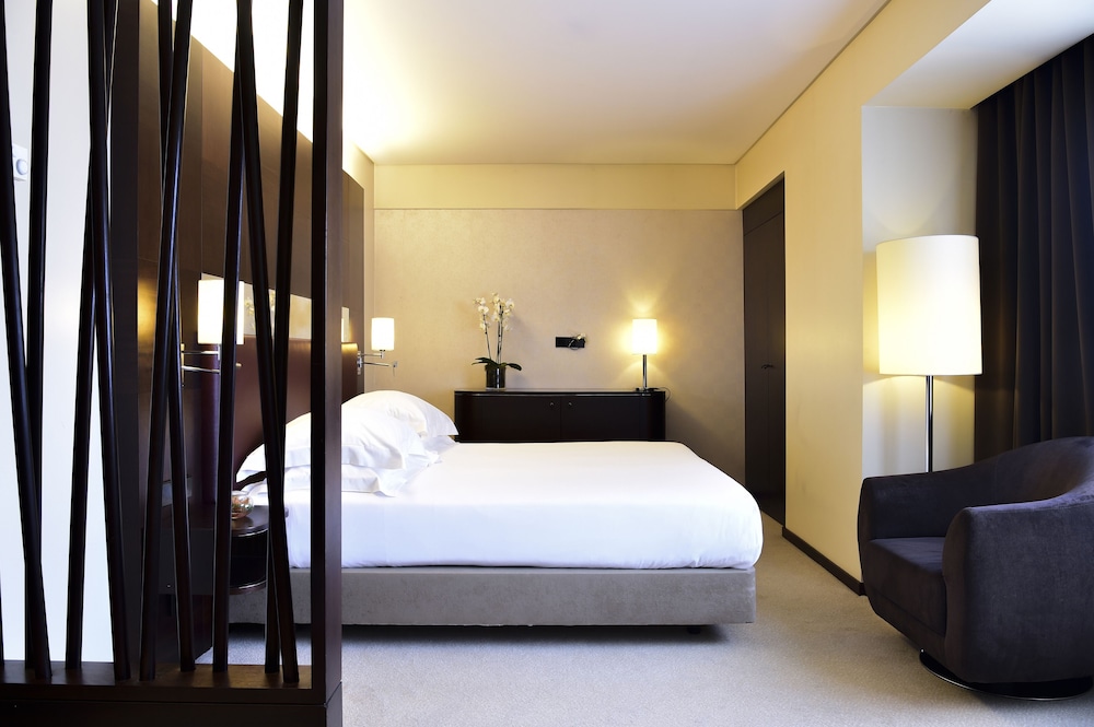 Suite ejecutiva, en una planta alta del hotel Porto Palácio By The Editory. Foto 1