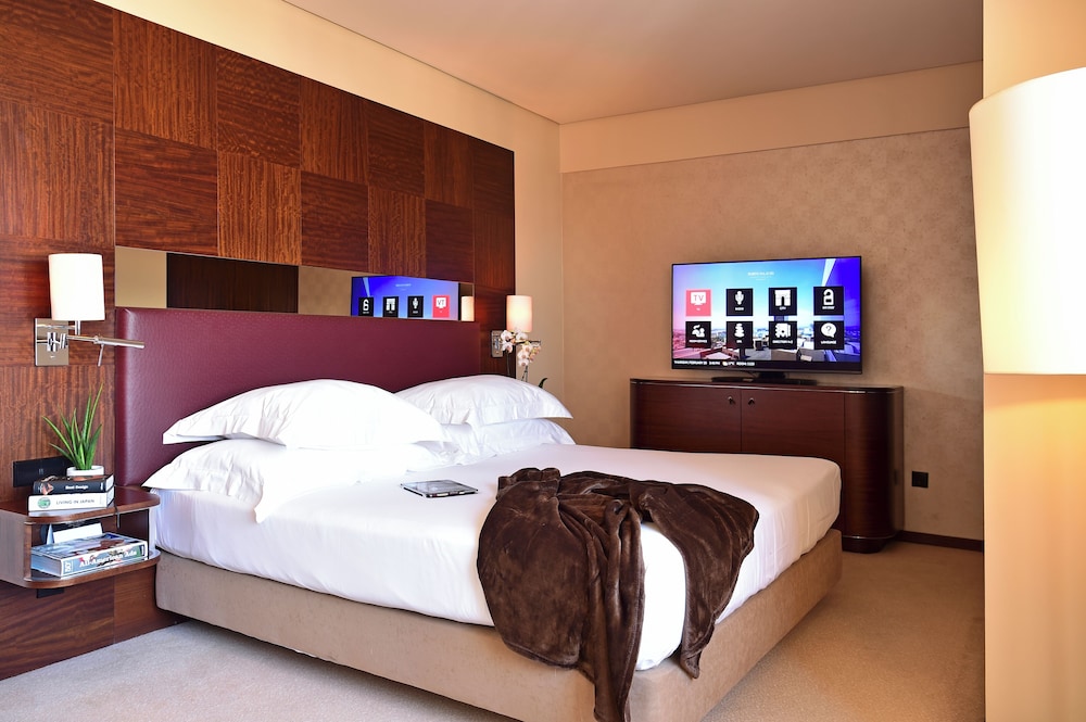 Suite ejecutiva, en una planta alta del hotel Porto Palácio By The Editory. Foto 3