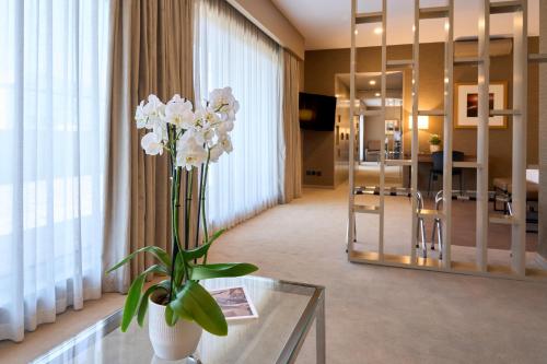 Suite Junior del hotel Portus Cale. Foto 10