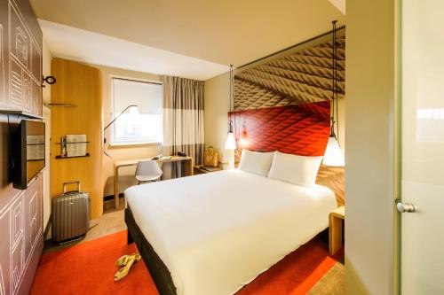 Habitación Doble Estándar del hotel Ibis Hamburg City. Foto 6