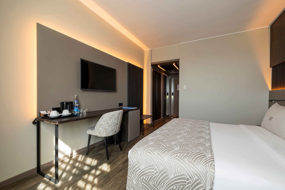 Habitación económica con 1 cama doble o 2 individuales del hotel Hf Ipanema Porto. Foto 1