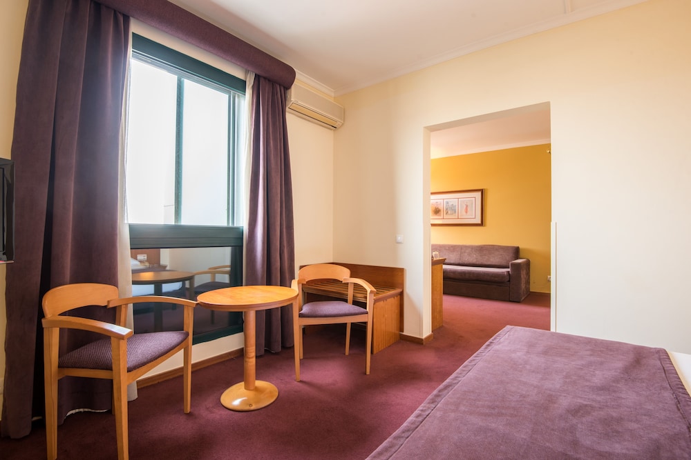 Suite Junior del hotel Vila Galé Porto. Foto 5
