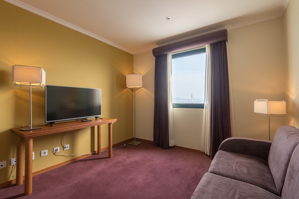Suite junior (Superior) del hotel Vila Galé Porto. Foto 9