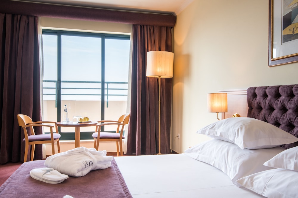 Suite junior (Superior) del hotel Vila Galé Porto. Foto 10