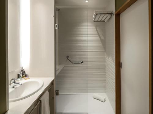 Habitación Doble Estándar - 2 camas del hotel Mercure Porto Gaia. Foto 5