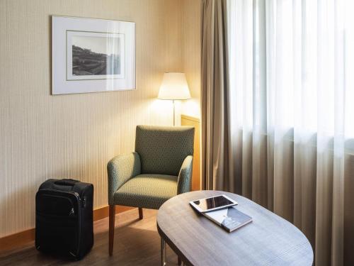 Habitación Superior con cama doble del hotel Mercure Porto Gaia. Foto 1
