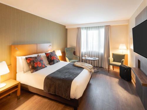Habitación Superior con cama doble del hotel Mercure Porto Gaia. Foto 4