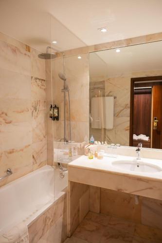Habitación Doble Prestige del hotel Evora. Foto 4