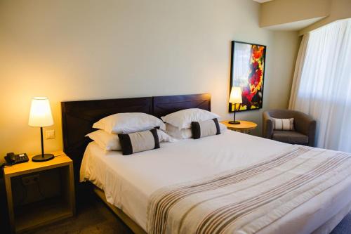 Habitación Doble Confort del hotel Evora. Foto 1