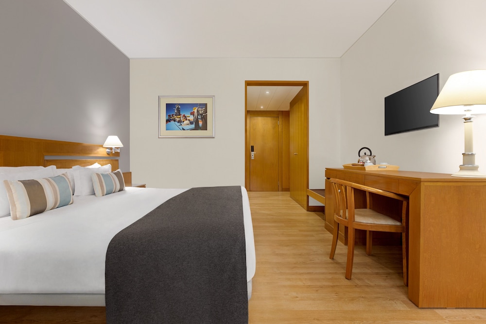 Habitación estándar, 1 cama de matrimonio grande, no fumadores del hotel Tryp By Wyndham Montijo Parque. Foto 1