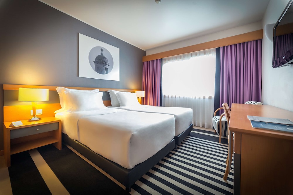 Habitación con 1 cama doble o 2 individuales del hotel Sana Sesimbra
