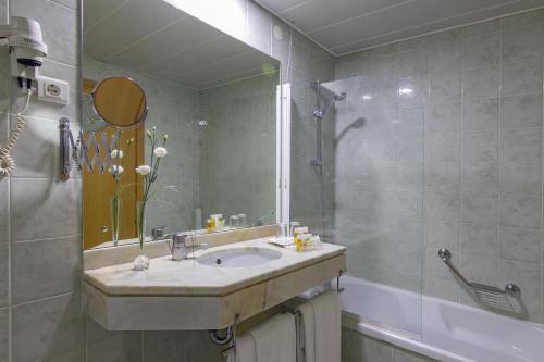 Habitación Doble Estándar - 1 o 2 camas del hotel Luna Esperança Centro. Foto 4