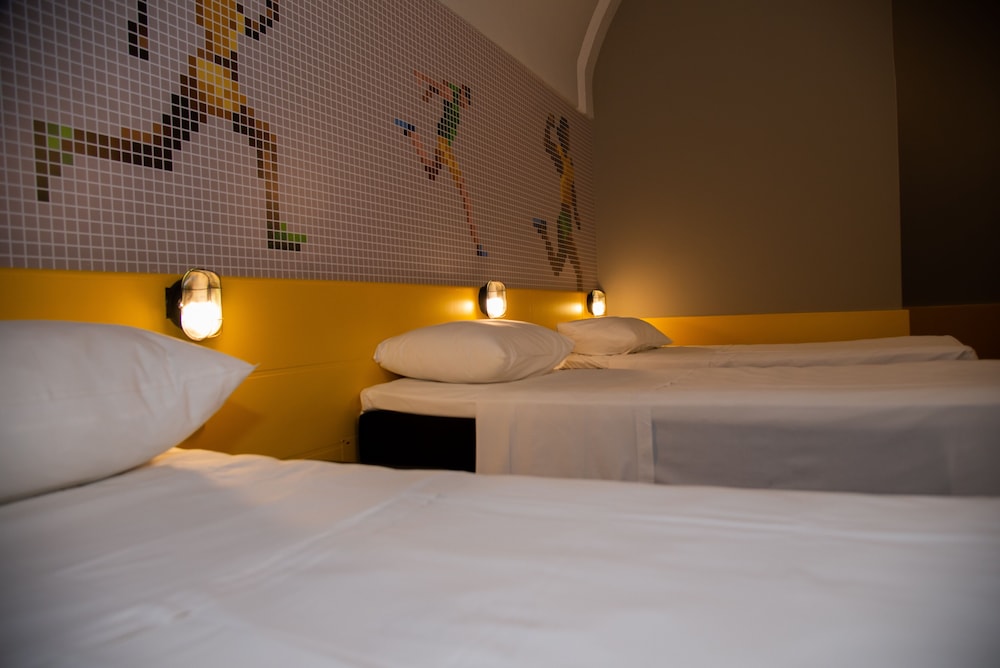 Apartamento ejecutivo, 3 camas individuales del hotel Ibis Styles Rio Preto Monte Líbano. Foto 5