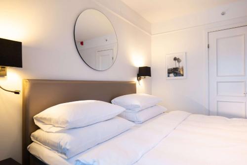 Suite Junior con cama extragrande del hotel Best Western Plus Park City Solna. Foto 4