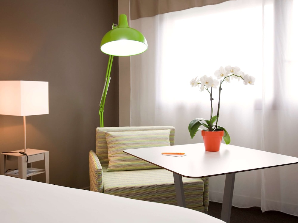 Habitación estándar doble, 1 cama doble del hotel ibis Styles Annemasse Genève. Foto 4