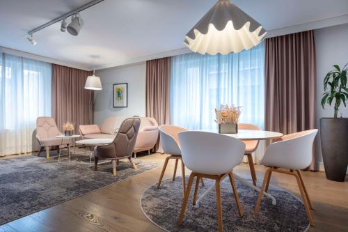 Suite Esquinera - Para mayores de 25 años del hotel Radisson Blu Scandinavia. Foto 2