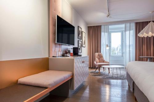 Habitación Executive con vistas a la plaza - para mayores de 25 años del hotel Radisson Blu Scandinavia. Foto 2