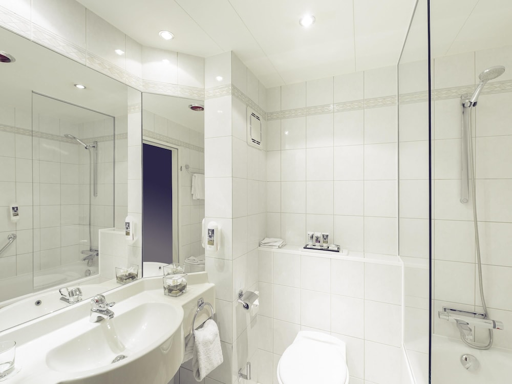Habitación Estándar con cama doble del hotel Mercure Kamen Unna. Foto 4