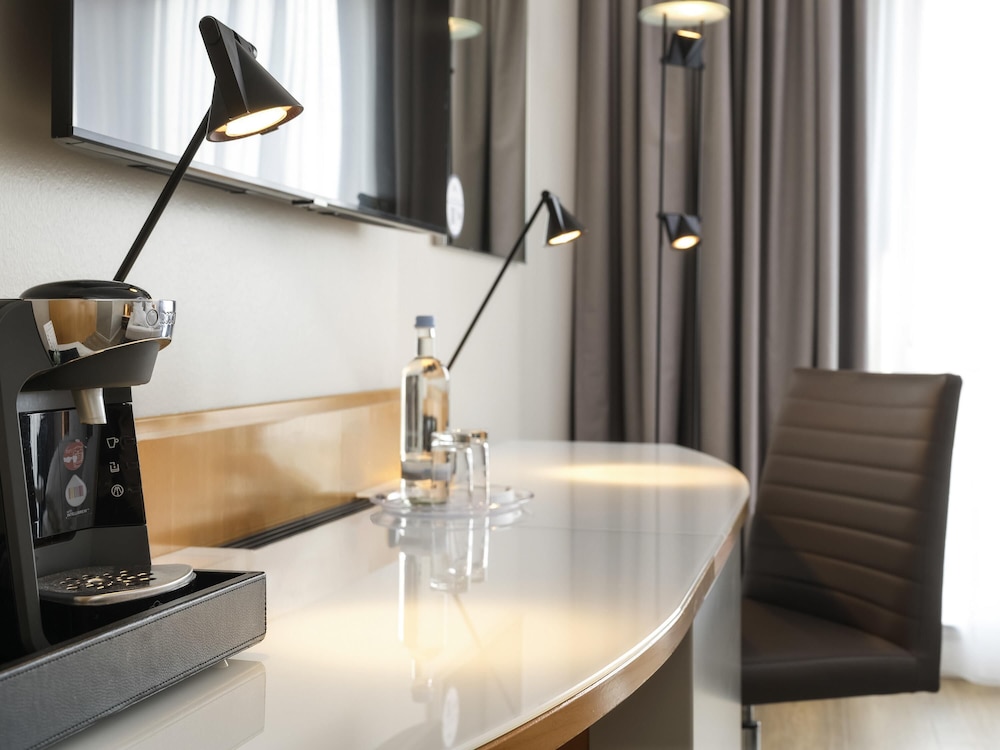 Habitación estándar con 2 camas individuales del hotel Mercure Kamen Unna. Foto 5