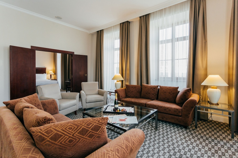 Suite (Historical Theatre View) del hotel Radisson Blu Carlton , Bratislava. Foto 5