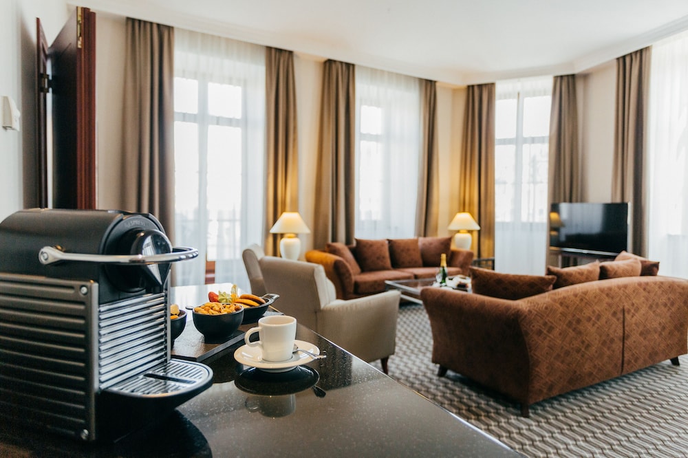Suite (Historical Theatre View) del hotel Radisson Blu Carlton , Bratislava. Foto 7