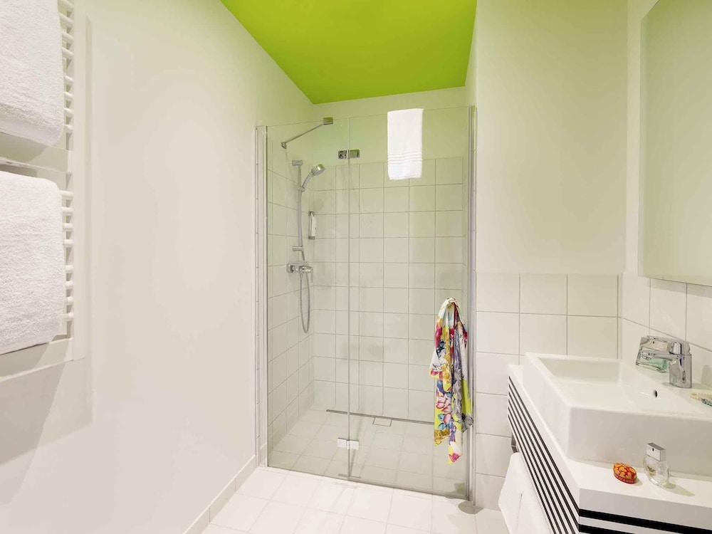 Habitación Estándar con 1 cama individual para 1 persona del hotel Ibis Styles Wroclaw Centrum. Foto 4