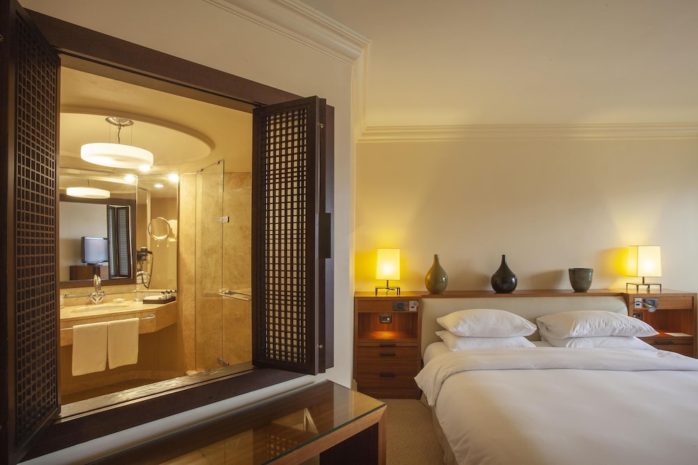1 Cama King, Vistas al Bósforo del hotel Grand Hyatt Istanbul. Foto 3