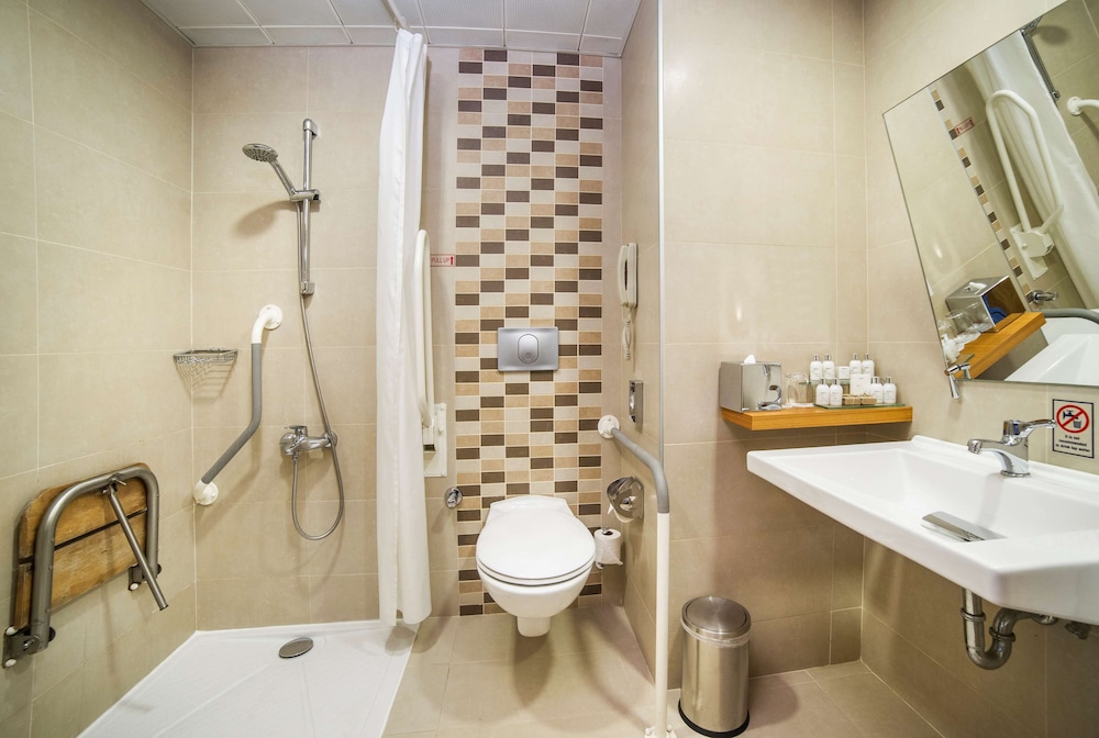Habitación Estandar del hotel Radisson President Old Town Istanbul. Foto 14