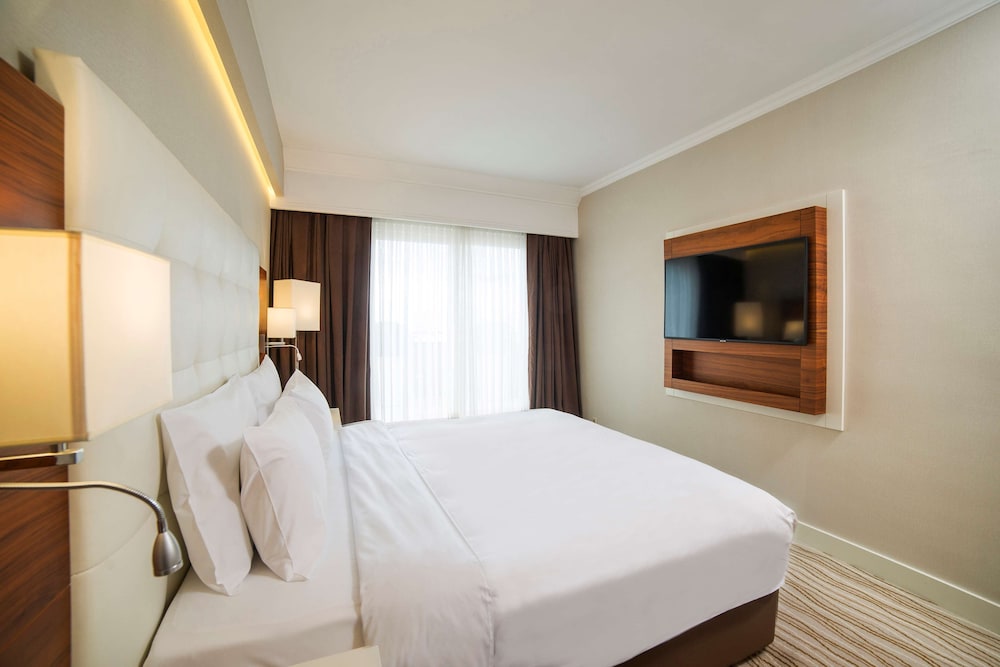 Suite, balcón, vistas al mar del hotel Radisson President Old Town Istanbul. Foto 3