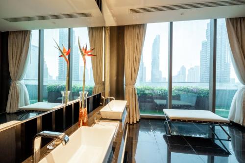 Habitación AMARA con acceso al salón y beneficios especiales del hotel Amara Bangkok - Sha Plus. Foto 9