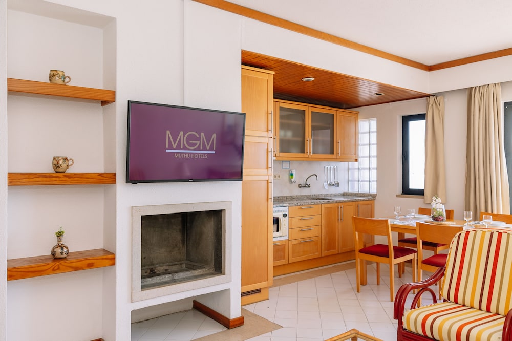 Apartamento superior, 2 habitaciones del hotel Muthu Oura Praia. Foto 4