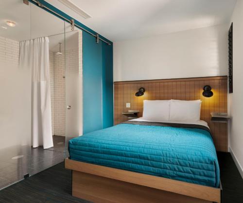 Habitación Pod - Cama doble grande del hotel Pod 39. Foto 1