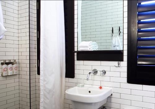 Cápsula Completa del hotel Pod 39. Foto 1