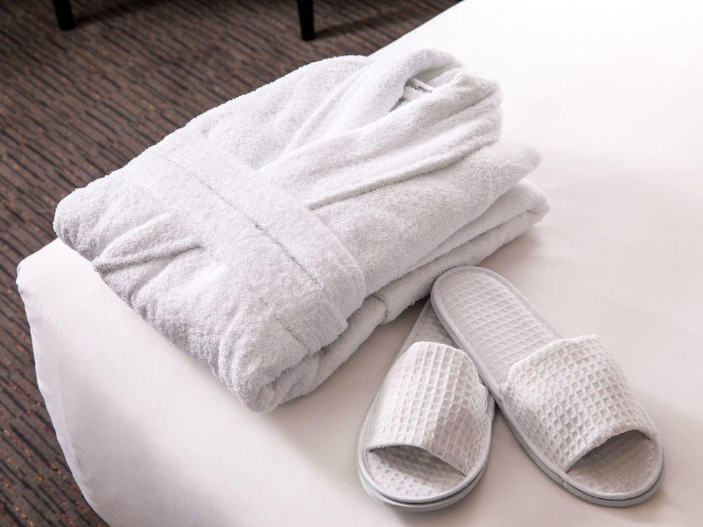 Habitación Privilege con 1 cama doble del hotel Mercure Chester Abbots Well. Foto 3