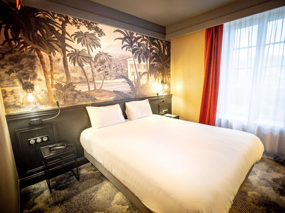 Habitación estándar con 1 cama queen - size del hotel Mercure Rochefort La Corderie Royale. Foto 5